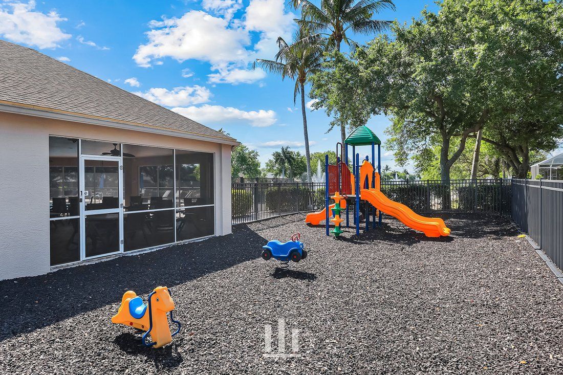 Ibis Cove Lake Residence