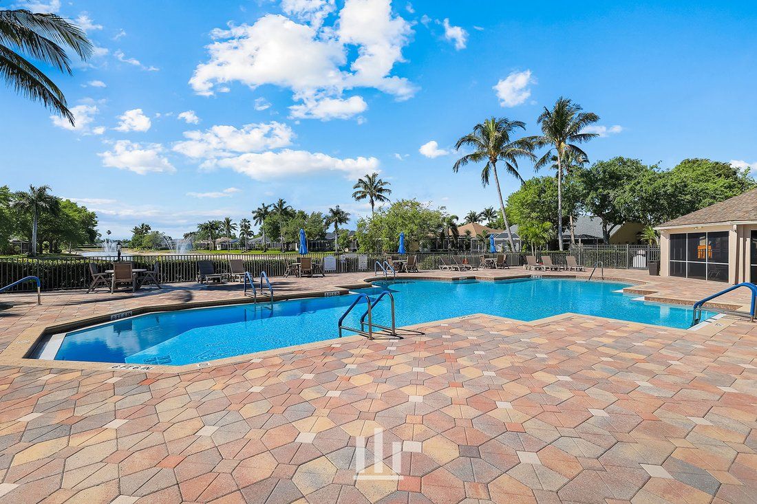 Ibis Cove Lake Residence