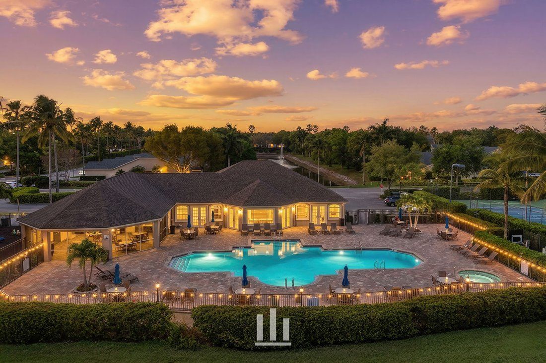 Ibis Cove Lake Residence